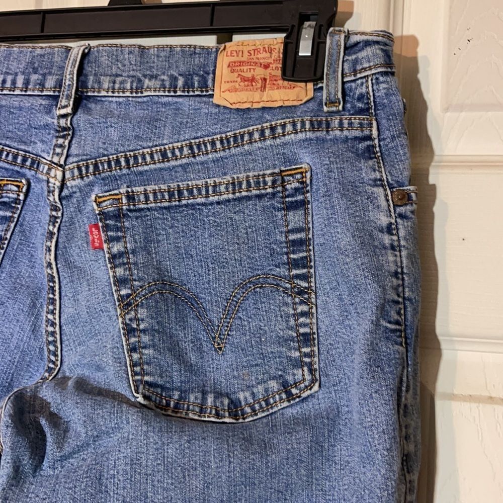 Levi's Vintage Y2K 550 Relaxed Boot Cut Jeans 12 - Picture 13 of 16